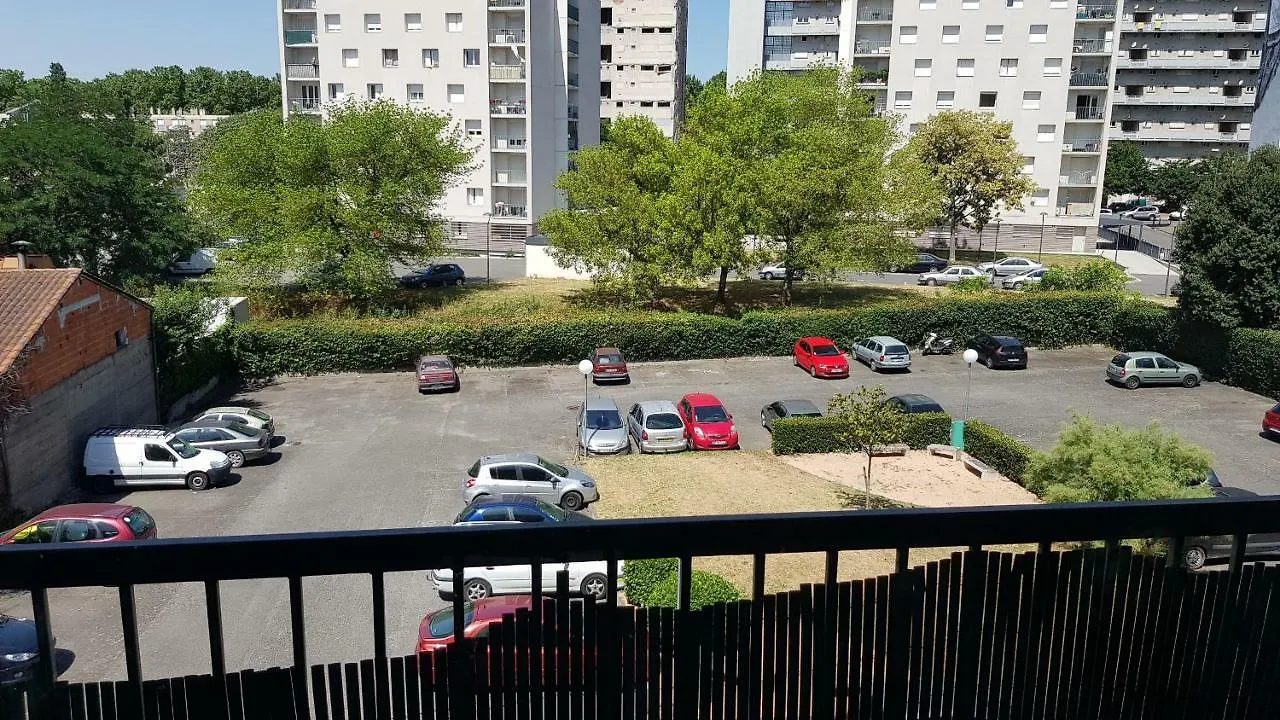 ホテルT1 Bis - Empalot - Stadium - Gare St Agne - トゥールーズ フランス